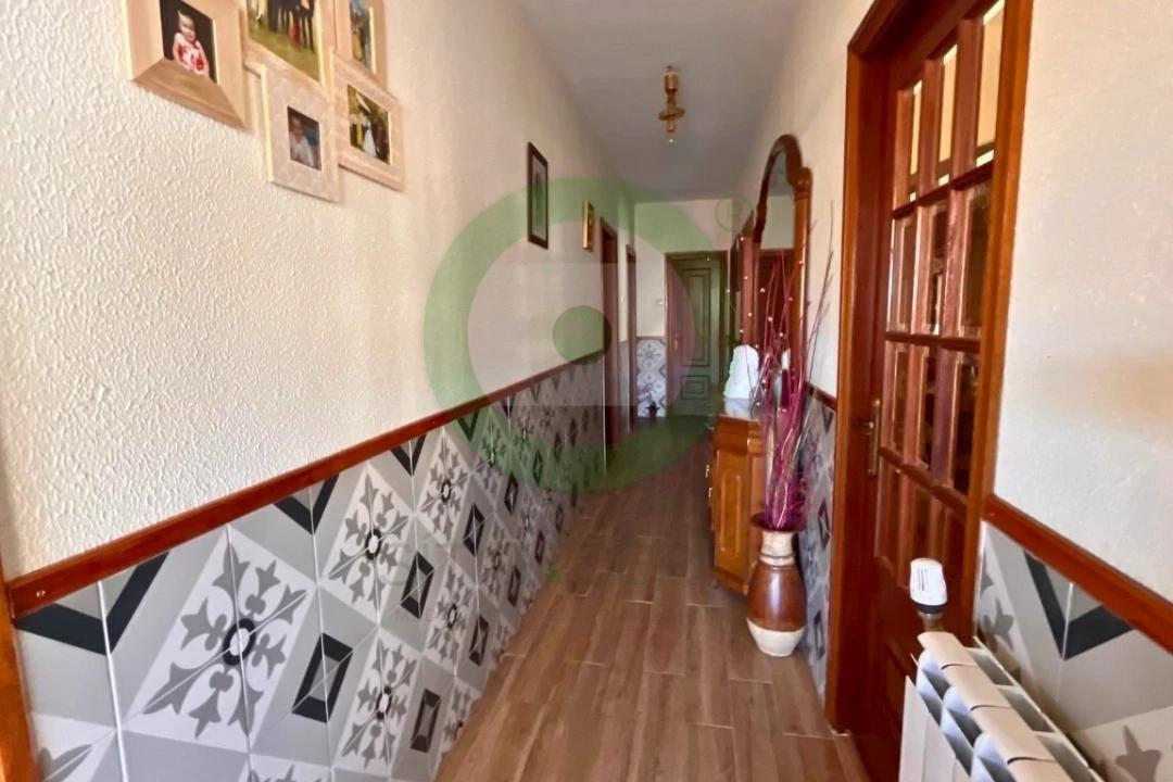 Moradia T4 para Venda em São Pedro Velho Foto 9