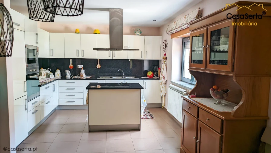 Moradia T4 para Venda em Troviscal Foto 6