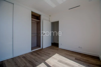 Moradia T5 para Venda em Carcavelos e Parede
