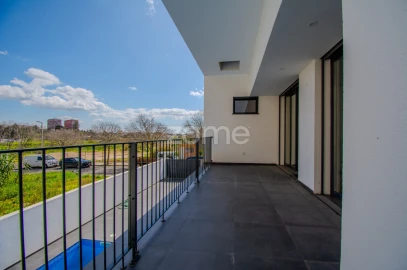Moradia T5 para Venda em Carcavelos e Parede