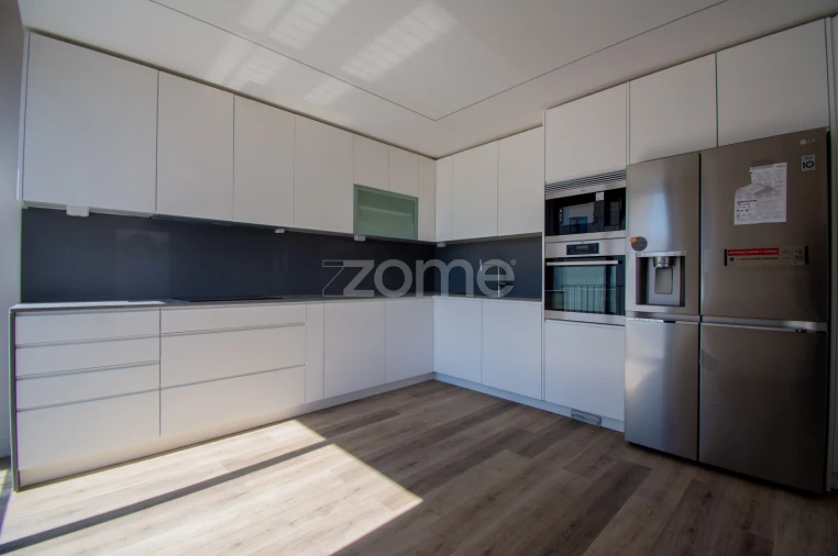 Moradia T5 para Venda em Carcavelos e Parede Foto 5