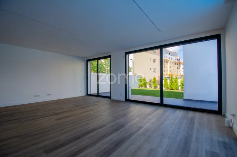 Moradia T5 para Venda em Carcavelos e Parede Foto 8