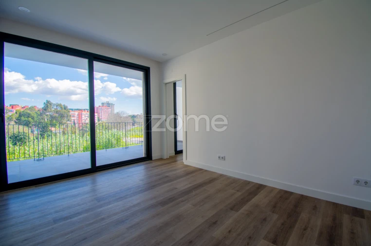 Moradia T5 para Venda em Carcavelos e Parede Foto 15