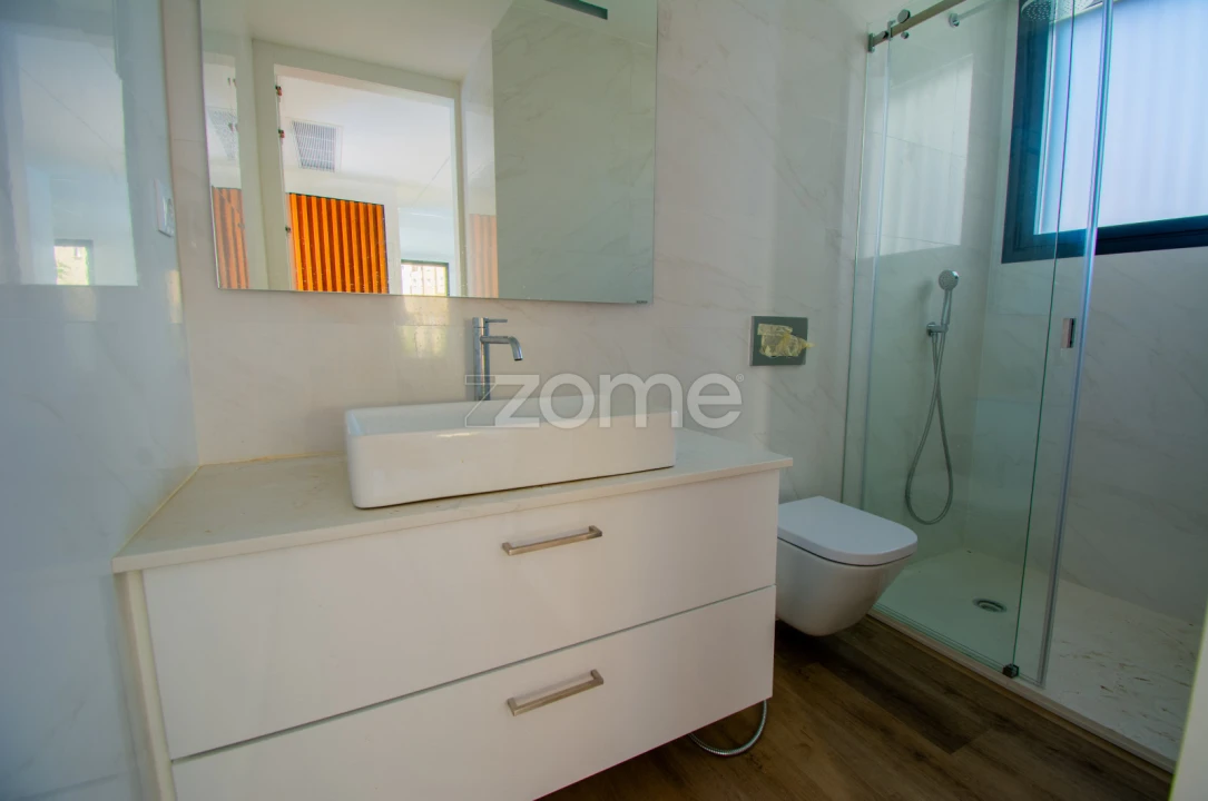 Moradia T5 para Venda em Carcavelos e Parede Foto 14