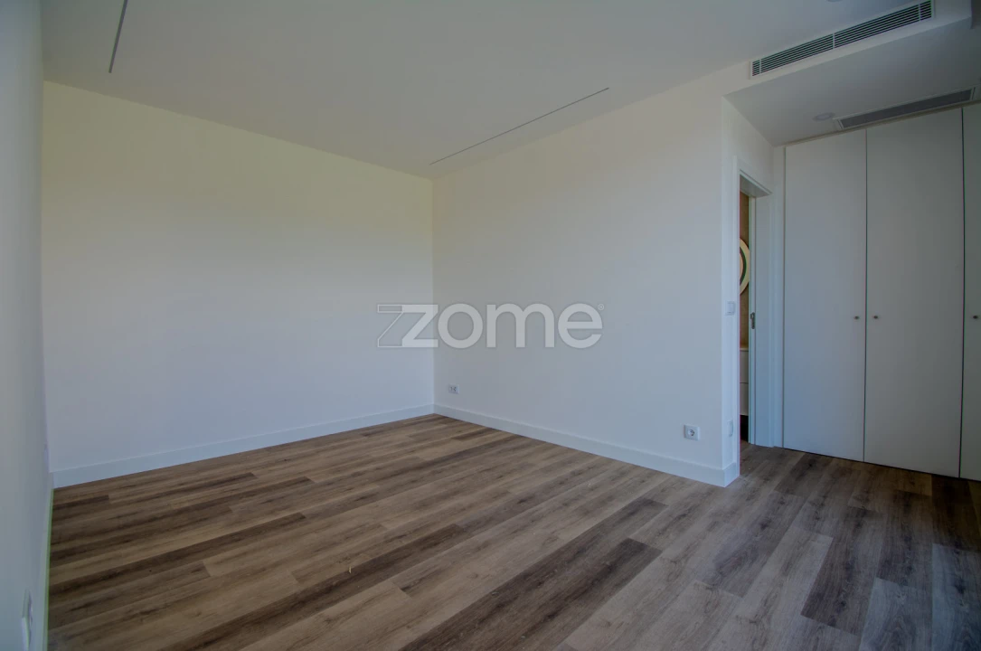 Moradia T5 para Venda em Carcavelos e Parede Foto 13