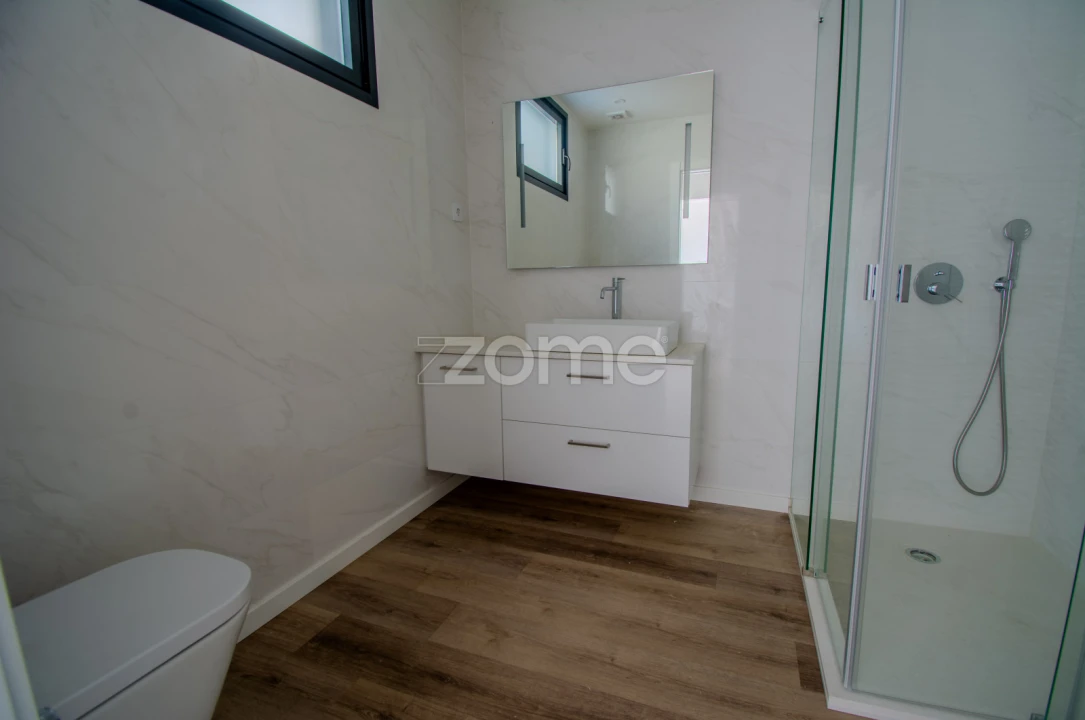 Moradia T5 para Venda em Carcavelos e Parede Foto 19