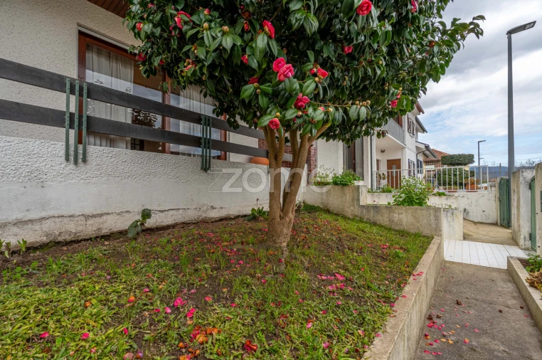 Moradia T3 para Venda em Darque Foto 25