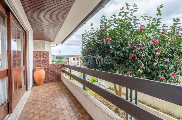 Moradia T3 para Venda em Darque Foto 8