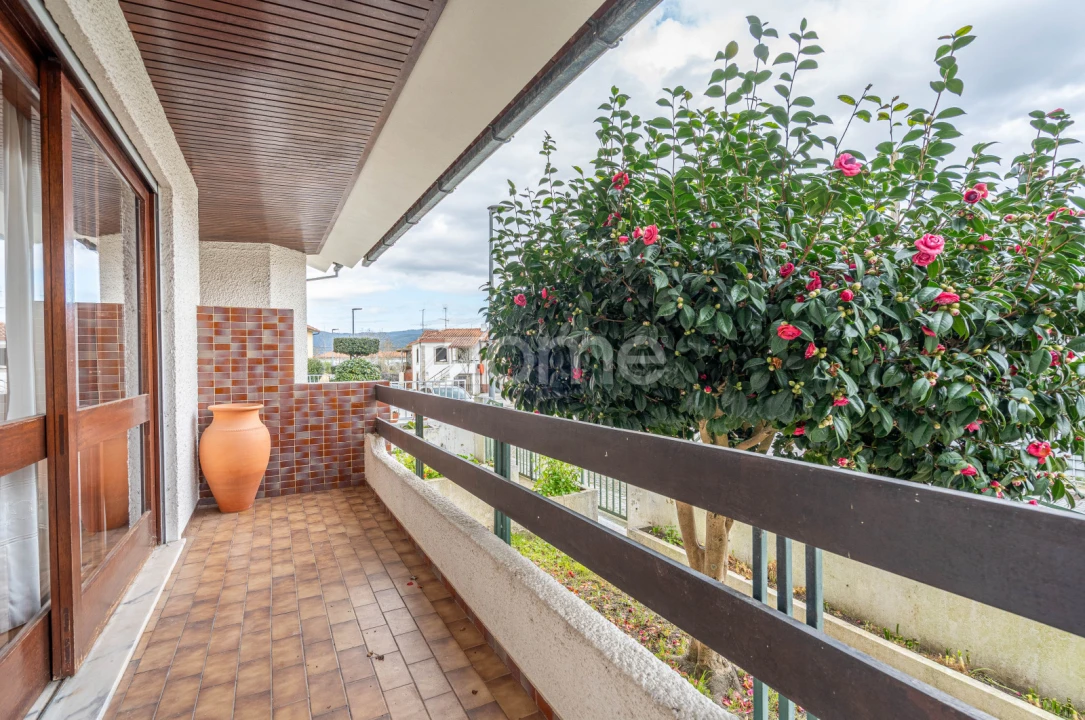 Moradia T3 para Venda em Darque Foto 8