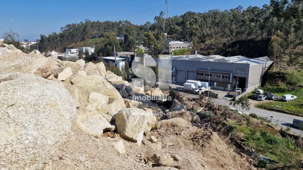 Terreno para Venda em Rebordosa Foto 21