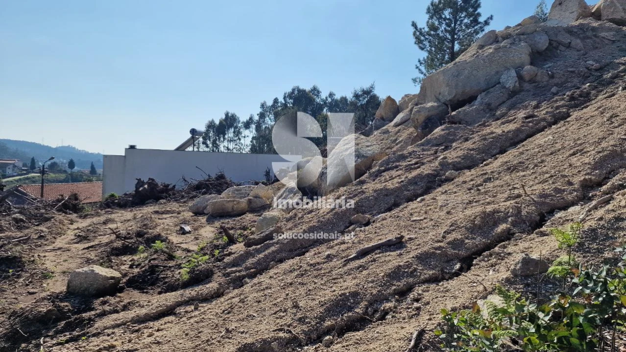 Terreno para Venda em Rebordosa Foto 30
