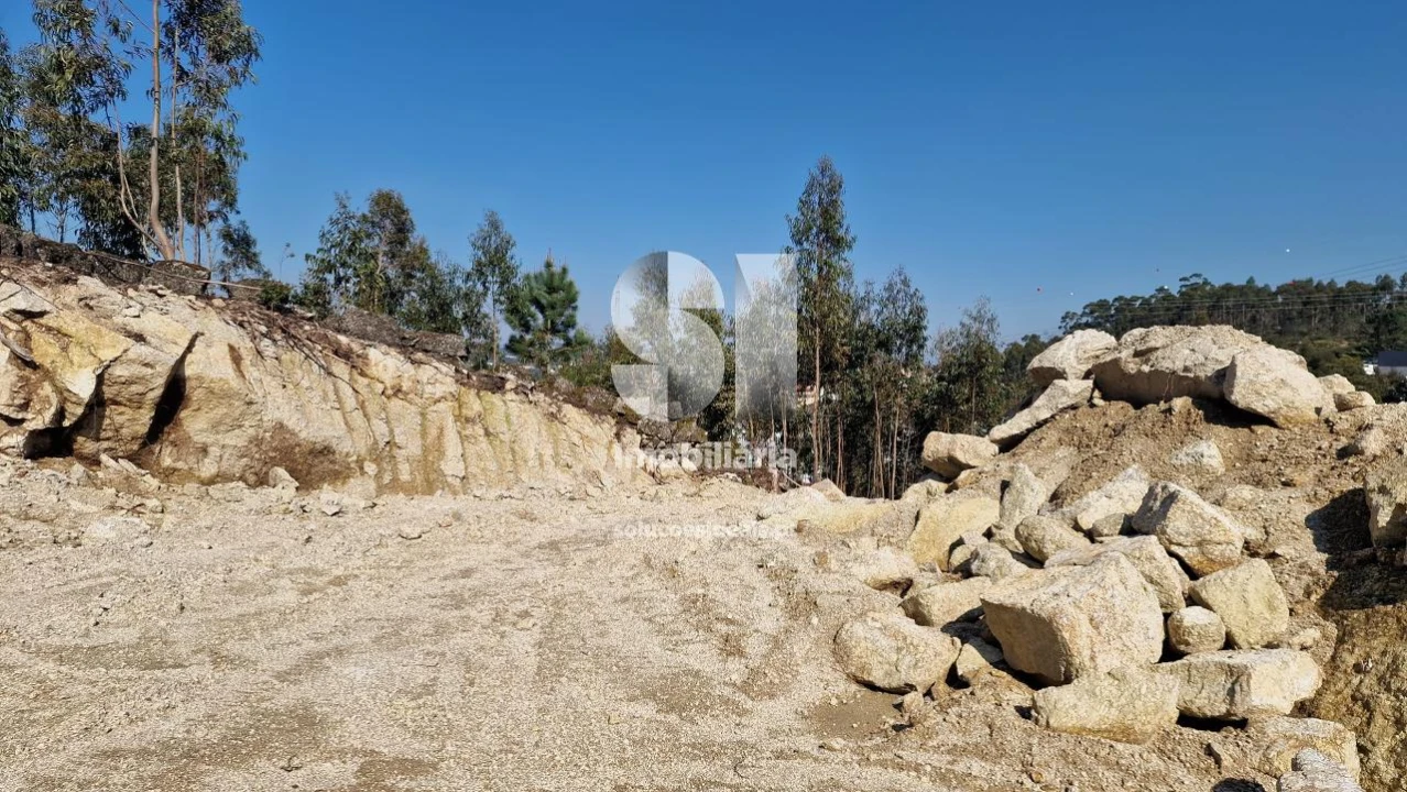 Terreno para Venda em Rebordosa Foto 32