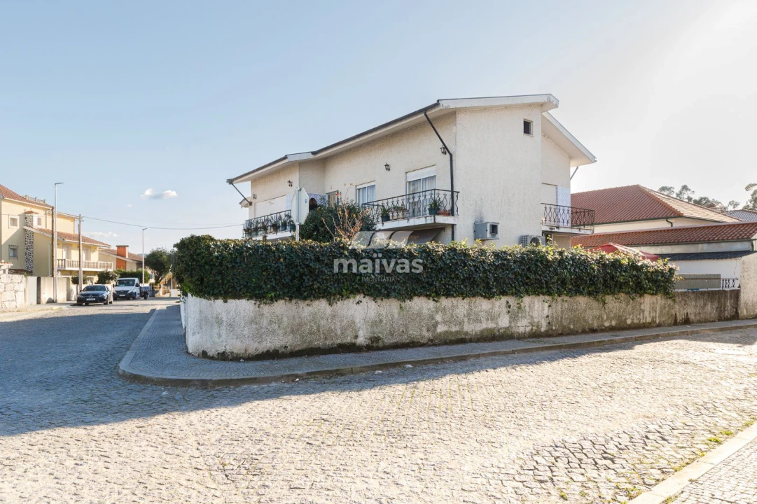Moradia T4 para Venda em Merelim (São Paio), Panoias e Parada de Tibães Foto 3