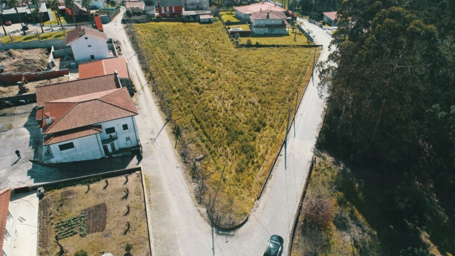 Terreno P/ Prédio para Venda em Fornelos Foto 3