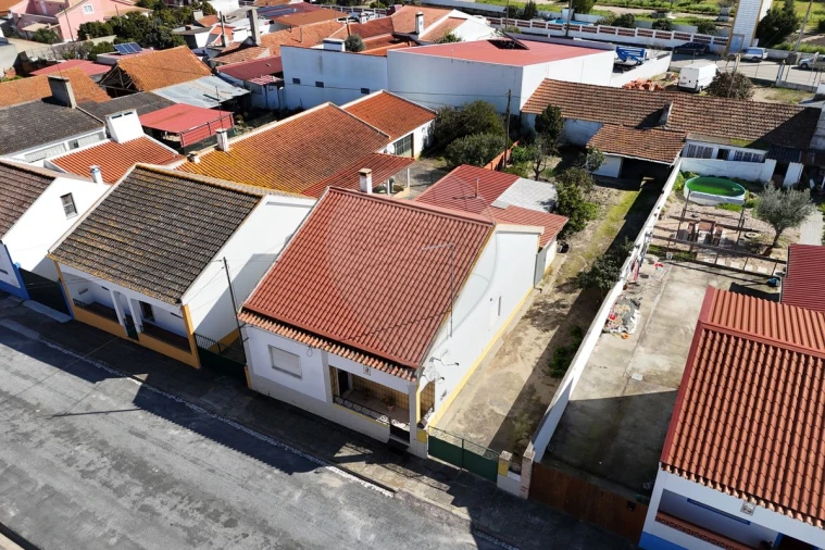 Moradia T3 para Venda em Raposa Foto 1