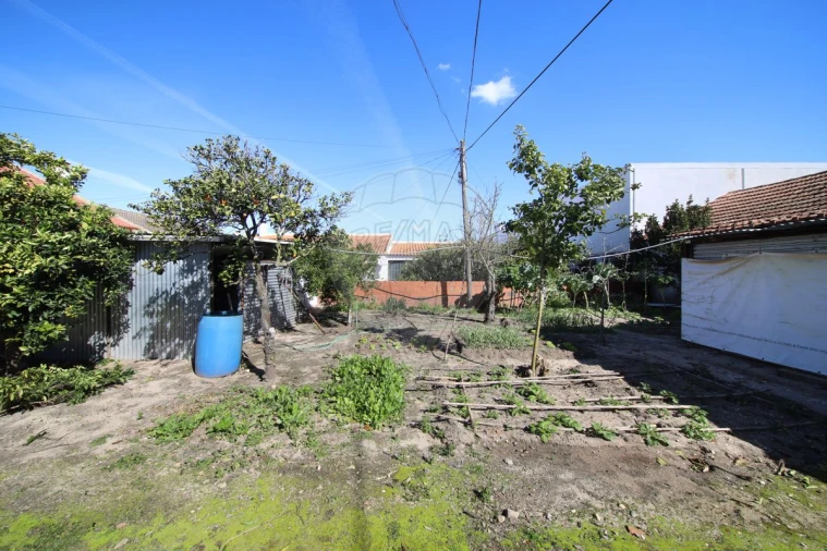 Moradia T3 para Venda em Raposa Foto 6