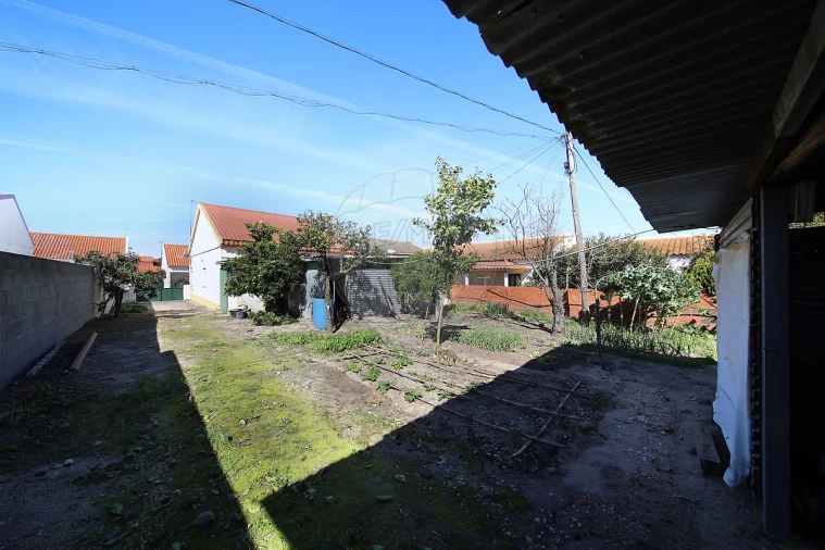 Moradia T3 para Venda em Raposa Foto 7