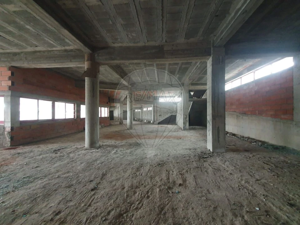 Loja para Venda em Mondim de Basto Foto 8