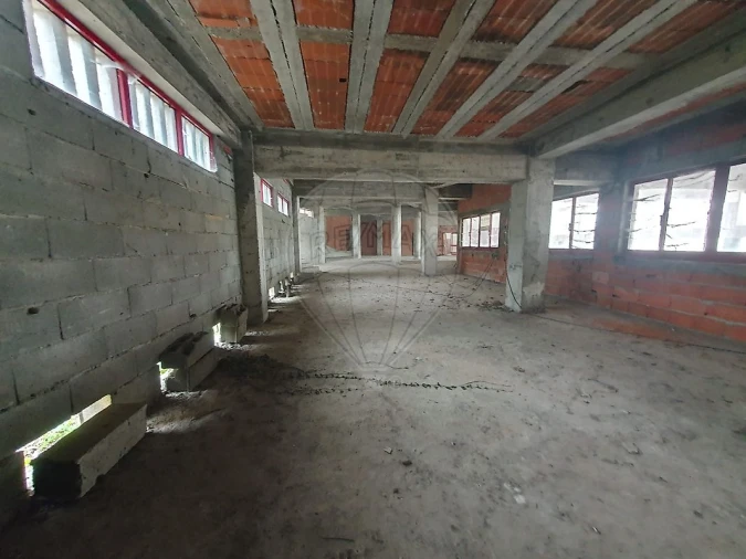 Loja para Venda em Mondim de Basto Foto 10