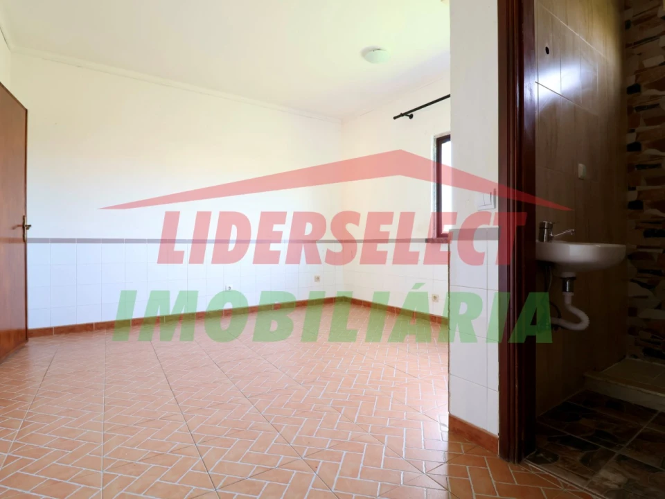 Moradia T2 para Venda em Silveira Foto 16