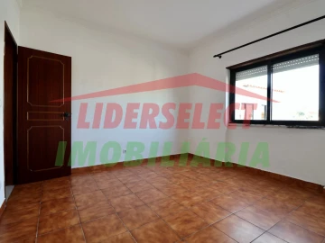 Moradia T2 para Venda em Silveira