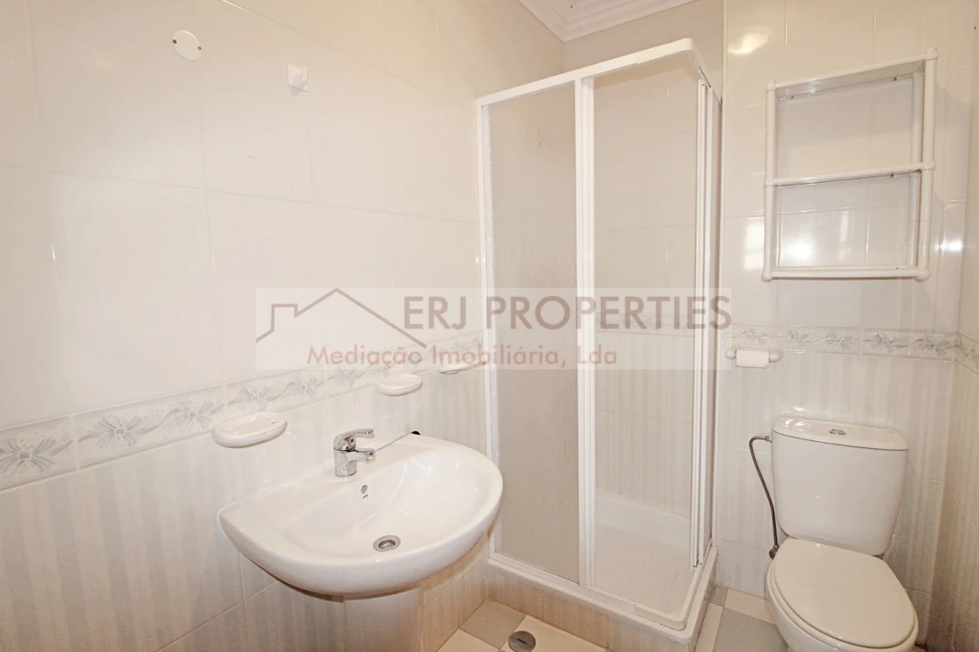 Apartamento T2 para Venda em Altura Foto 14