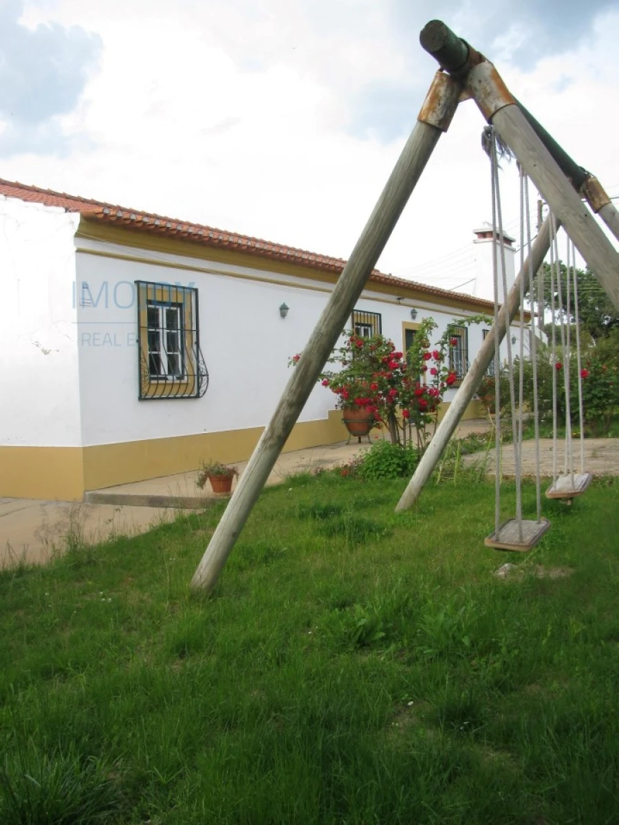 Quinta T4 para Venda em Avis Foto 27