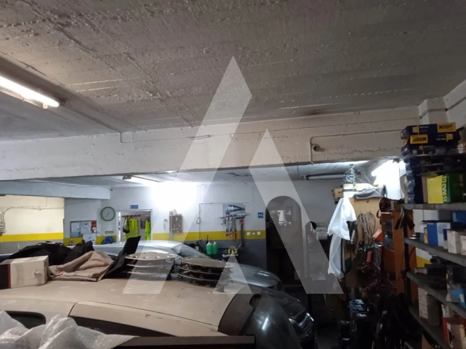 Garagem para Venda em Seixal, Arrentela e Aldeia de Paio Pires Foto 14