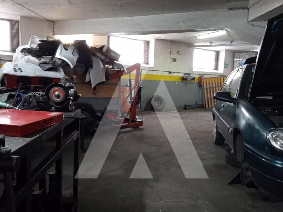 Garagem para Venda em Seixal, Arrentela e Aldeia de Paio Pires Foto 15