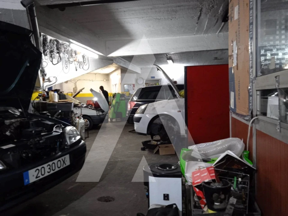 Garagem para Venda em Seixal, Arrentela e Aldeia de Paio Pires Foto 16