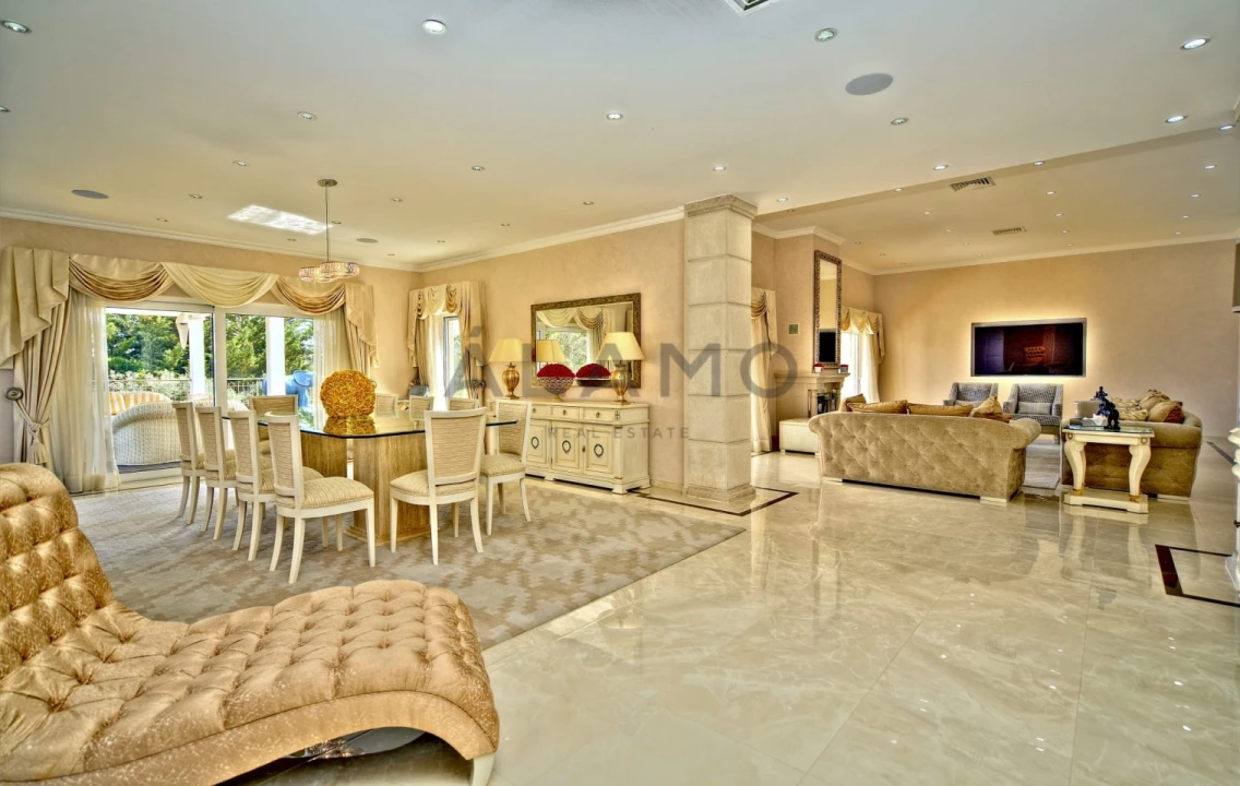 Moradia T10 para Venda em Porches Foto 5