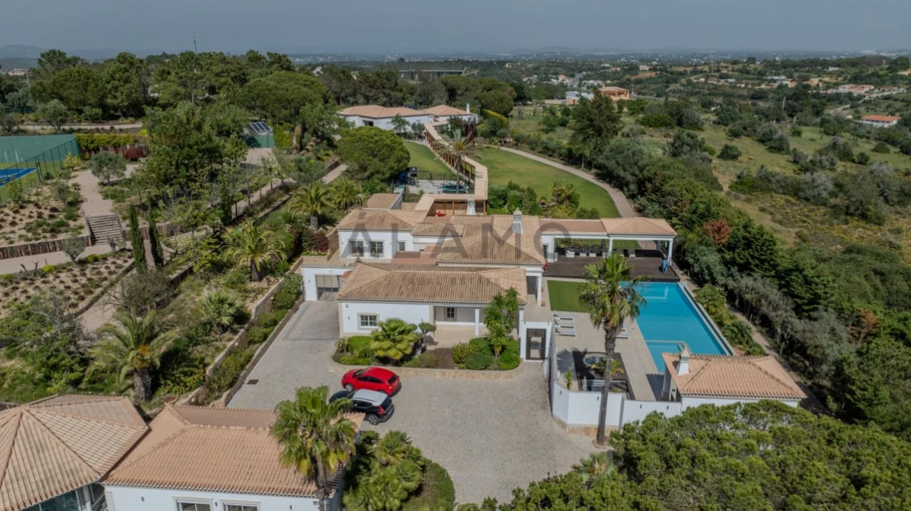 Moradia T10 para Venda em Porches Foto 15