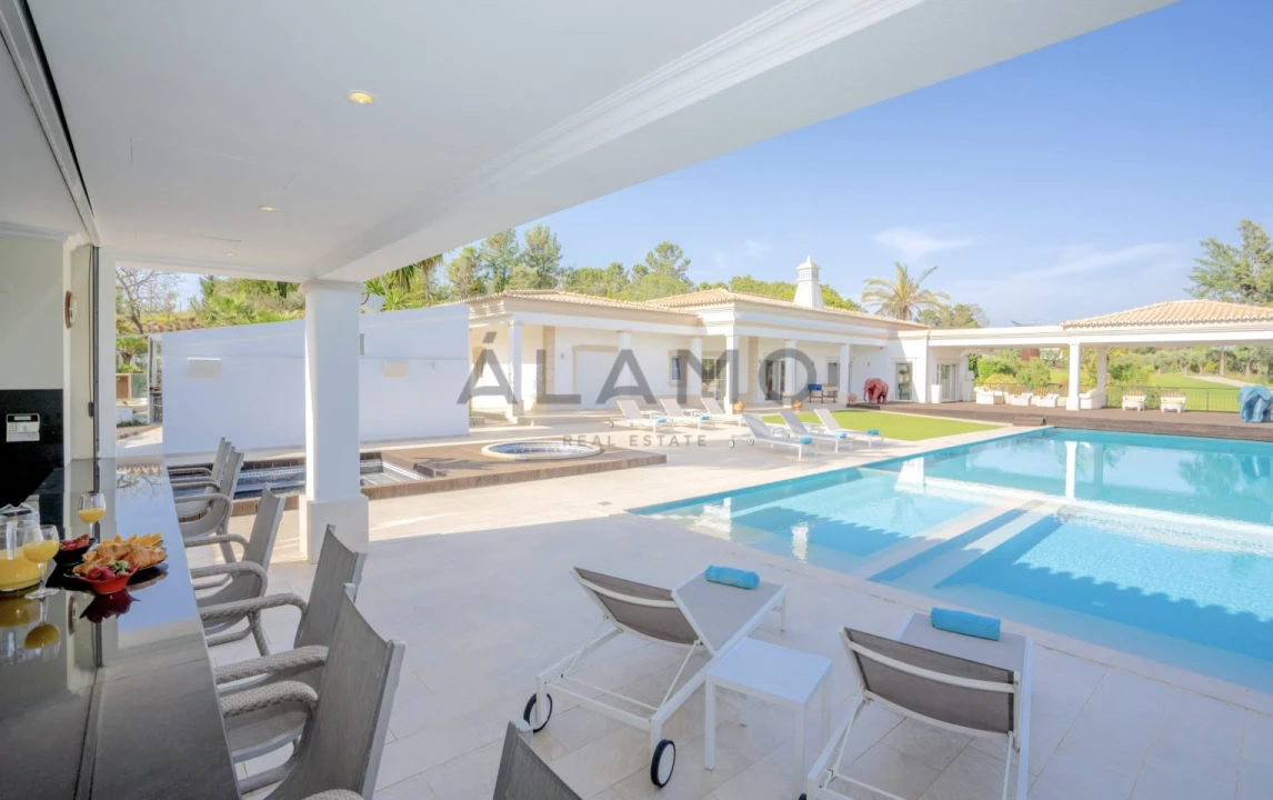 Moradia T10 para Venda em Porches Foto 17