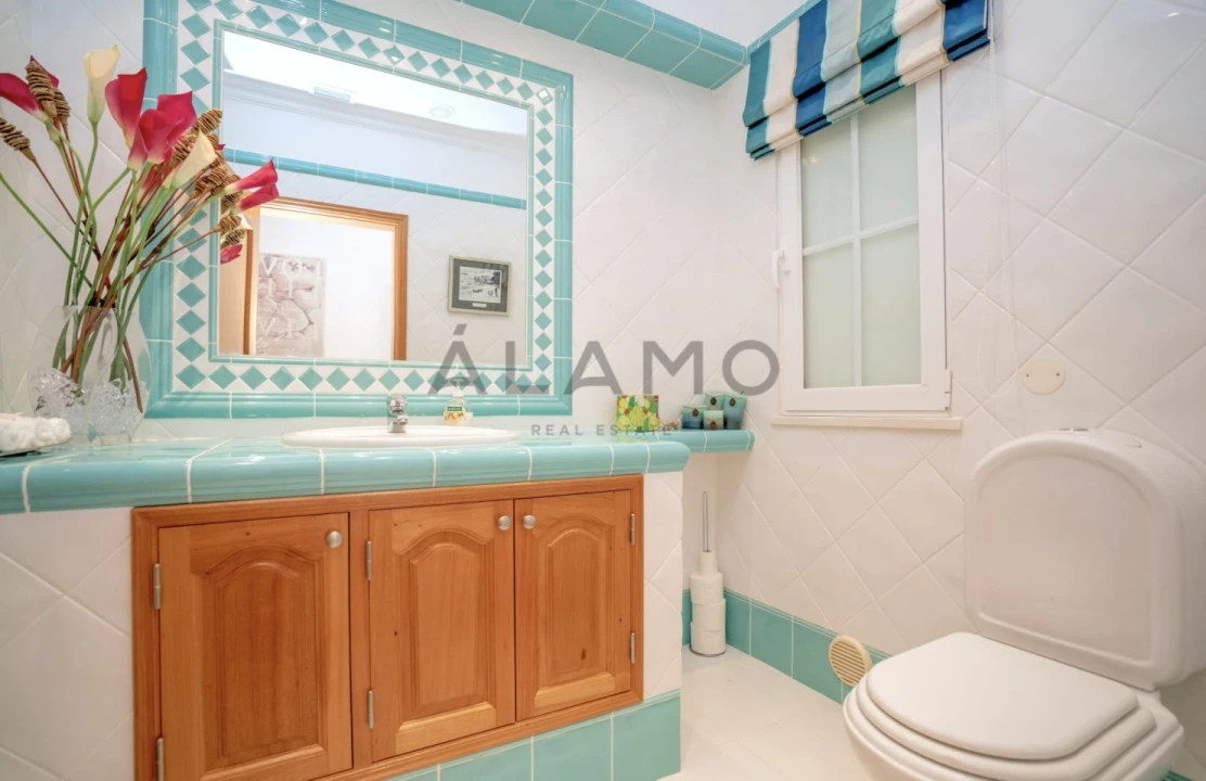 Moradia T10 para Venda em Porches Foto 24