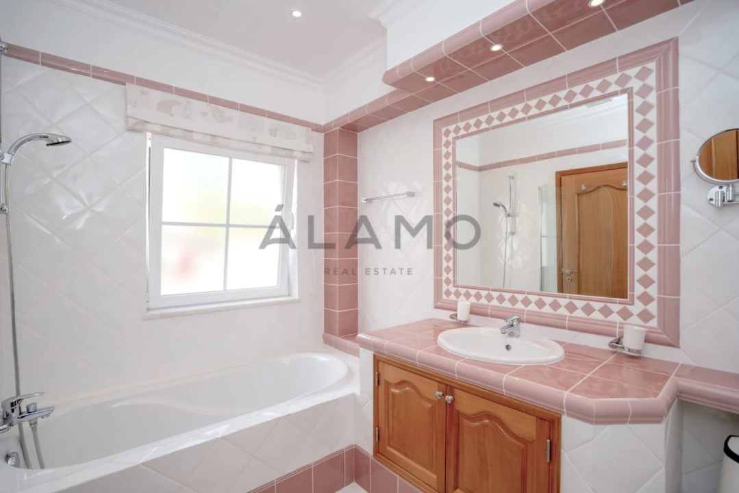 Moradia T10 para Venda em Porches Foto 55