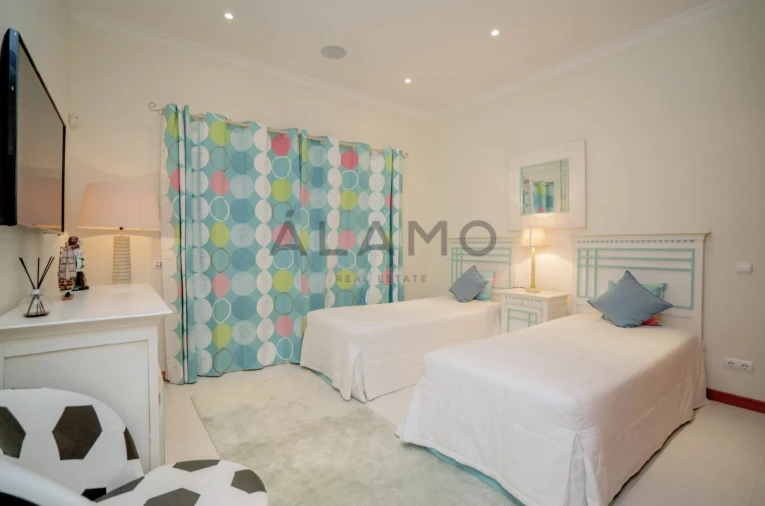 Moradia T10 para Venda em Porches Foto 37