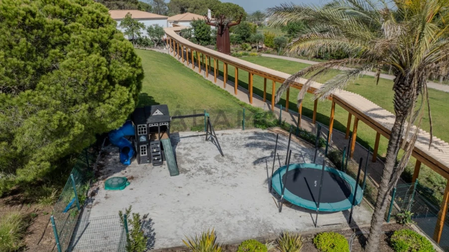 Moradia T10 para Venda em Porches Foto 45