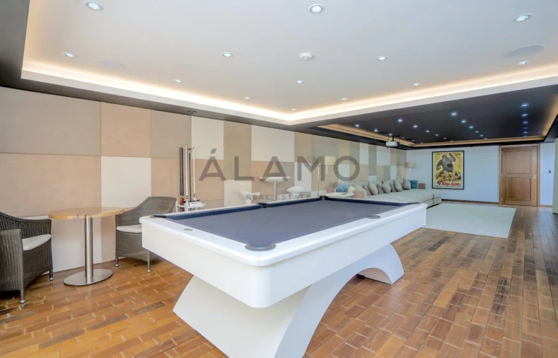 Moradia T10 para Venda em Porches Foto 46