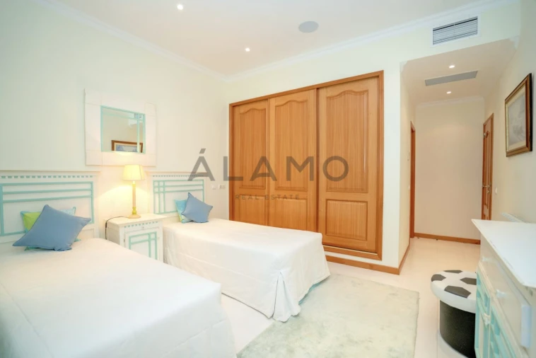 Moradia T10 para Venda em Porches Foto 73