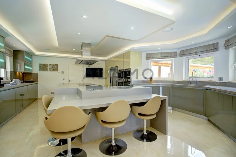 Moradia T10 para Venda em Porches Foto 75