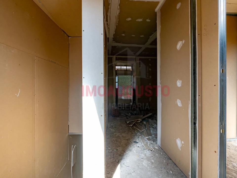 Moradia T2 para Venda em Melo e Nabais Foto 10