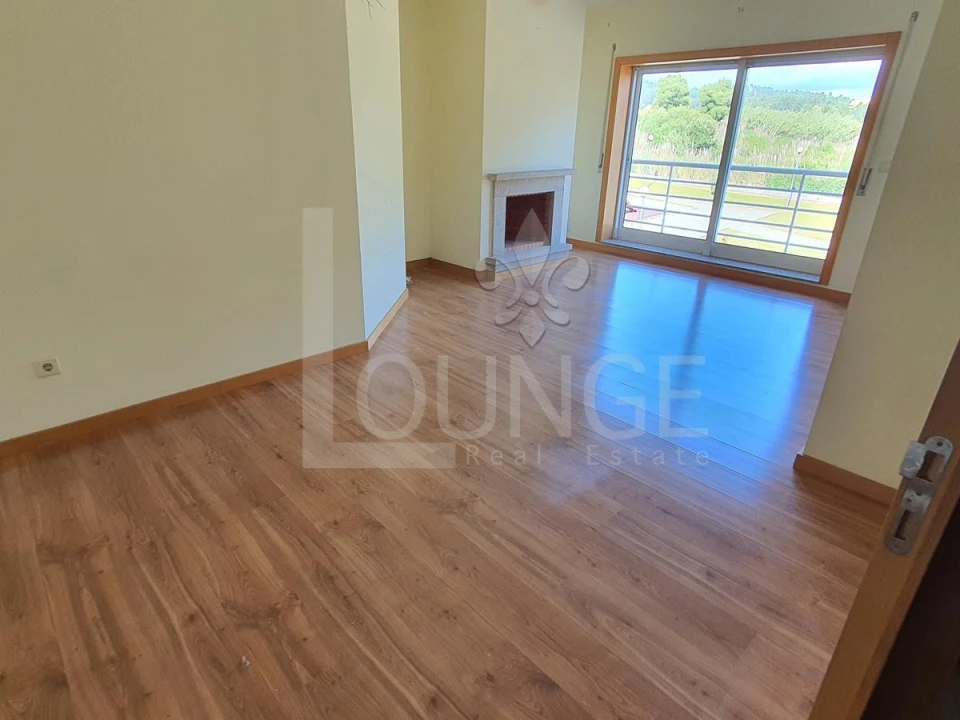 Apartamento T2 para Venda em Canelas Foto 1