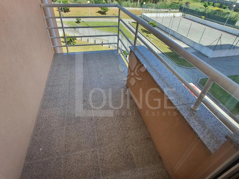 Apartamento T2 para Venda em Canelas Foto 4