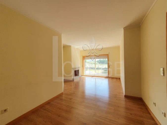 Apartamento T2 para Venda em Canelas Foto 3
