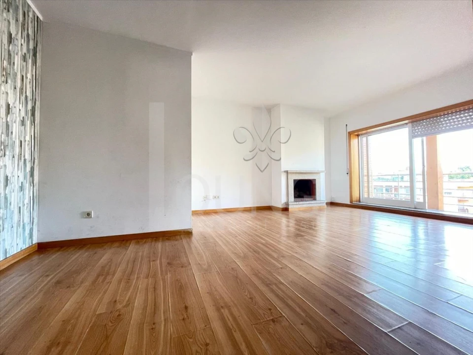 Apartamento T1 para Venda em Canelas Foto 1