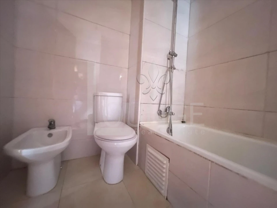 Apartamento T1 para Venda em Canelas Foto 11