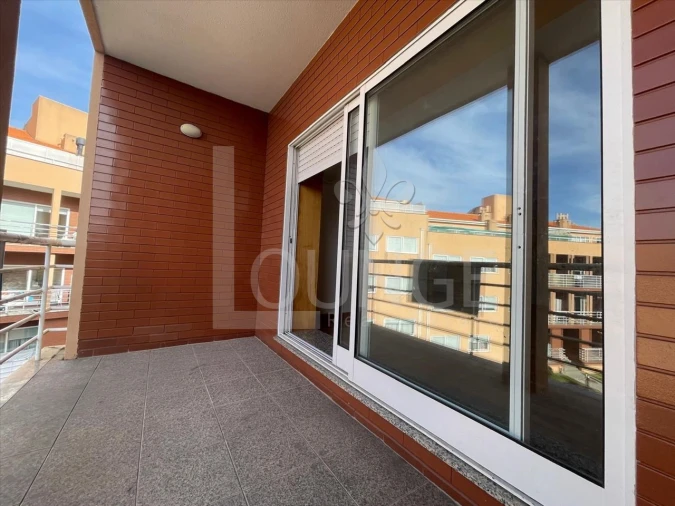 Apartamento T1 para Venda em Canelas Foto 3