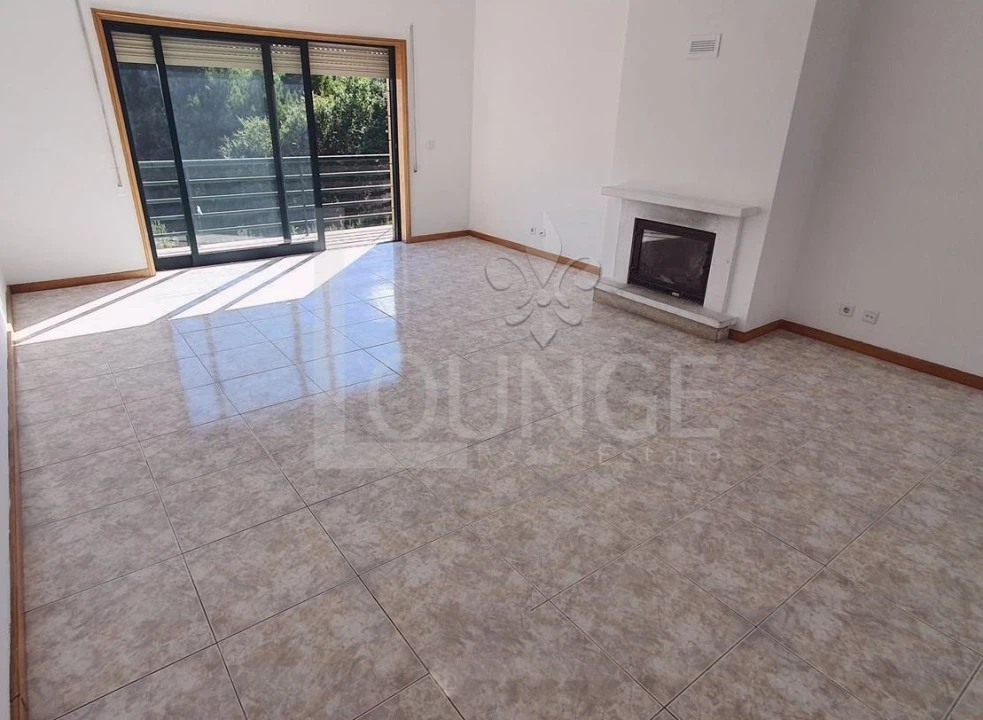 Apartamento T3 para Venda em Pedroso e Seixezelo Foto 1