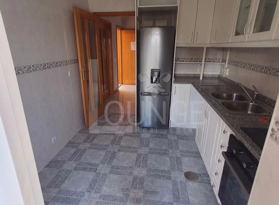 Apartamento T3 para Venda em Pedroso e Seixezelo Foto 5
