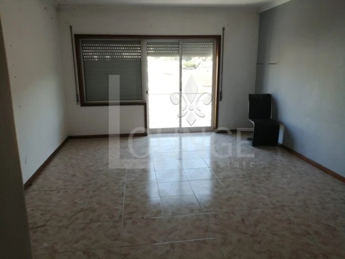 Apartamento T2 para Venda em Grijó e Sermonde Foto 2